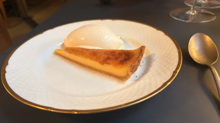 Amalfi lemon pie at Restaurant Calma Copenhagen